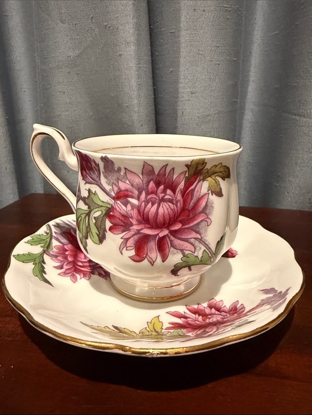 Royal Albert Chrysanthemum #11 Flower of the Month Series November Cup & Saucer